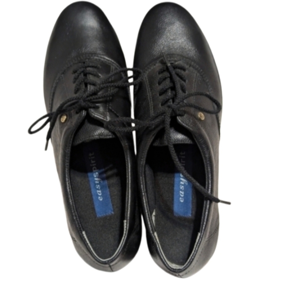 💰SALE💰Easy Spirit Motion size 6 black leather Oxfords ladies NARROW FIT - Picture 1 of 8